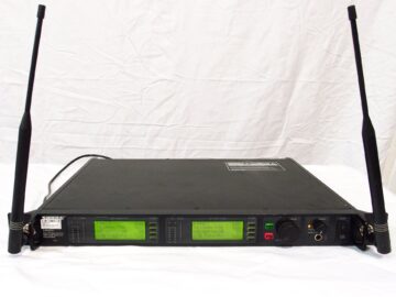 Shure UR4D+ wireless receiver UHF-R