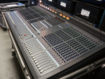 Yamaha M2500 mixing console for sale