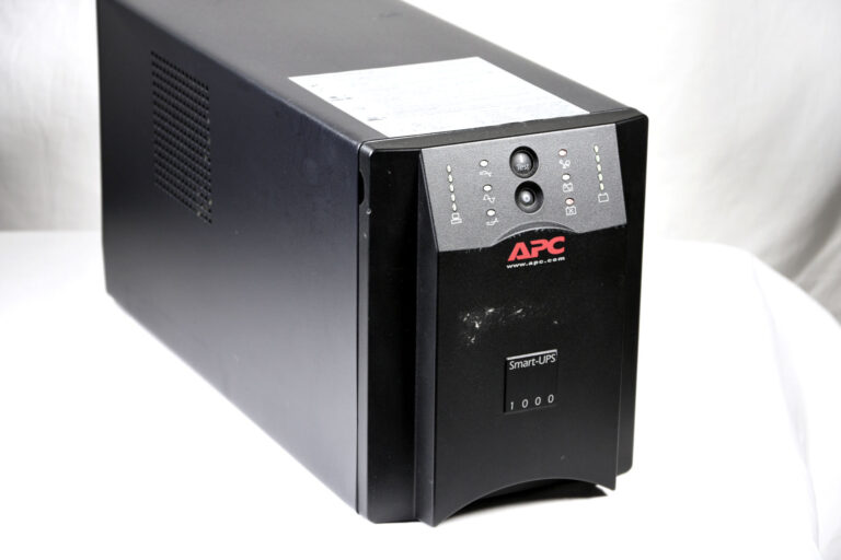 APC Smart UPS 1000i