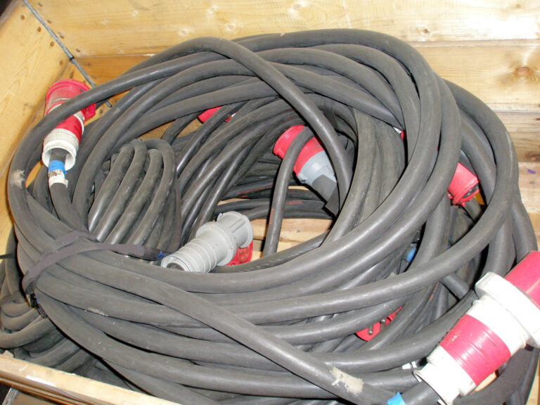 Titanex 63A 3P CEE 25m cable