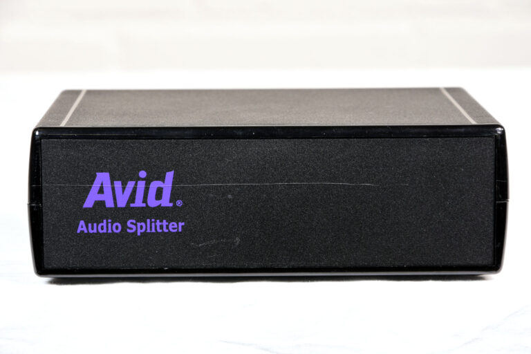 Avid Audio Splitter
