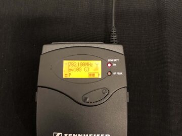1 x Sennheiser SK 100 beltpack. D-band 780-822 MHz.
