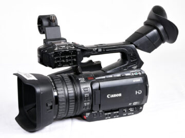 Canon XF205 Camera Kit