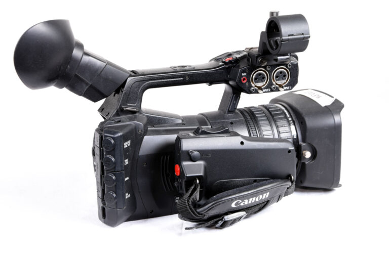 Canon XF205 Camera Kit