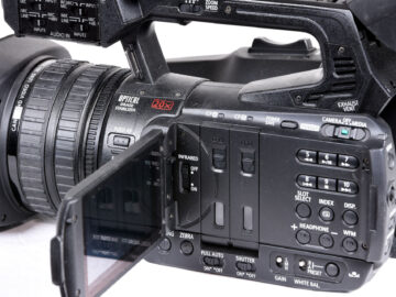Canon XF205 Camera Kit