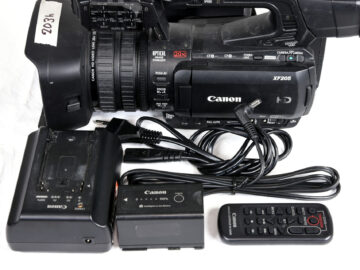 Canon XF205 Camera Kit