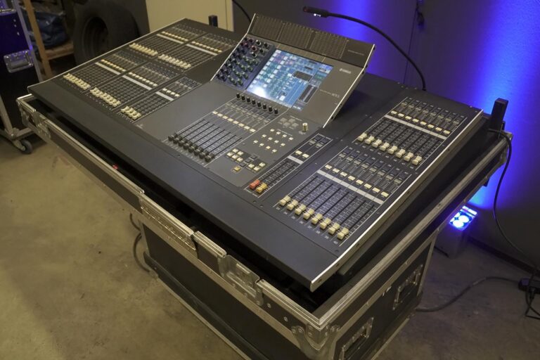 YAMAHA M7CL 48 - Image 3
