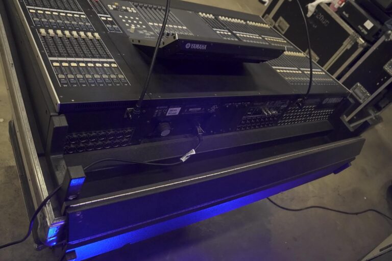 YAMAHA M7CL 48 - Image 4