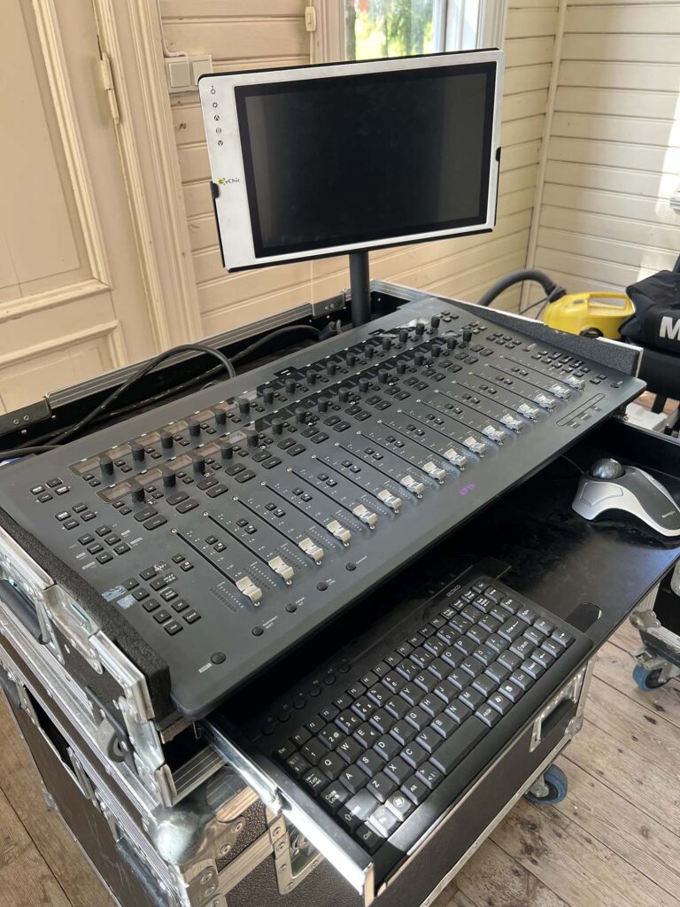 Avid S3L-X system - Image 3