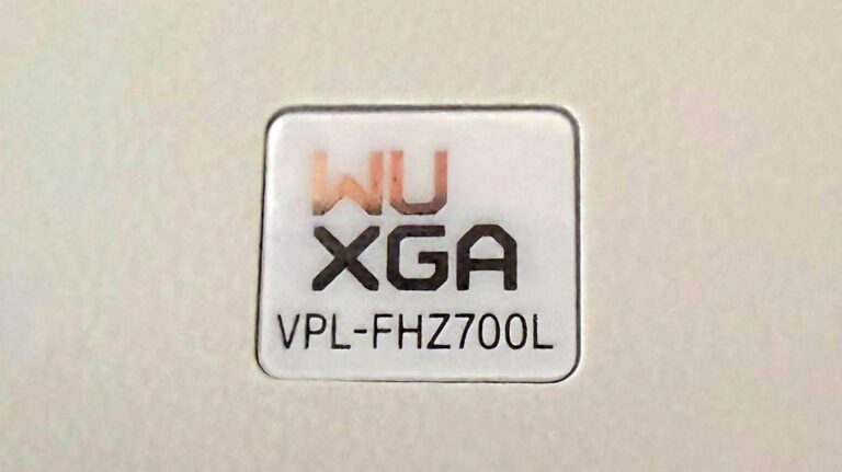 Sony VPL-FHZ700L projector - Image 4