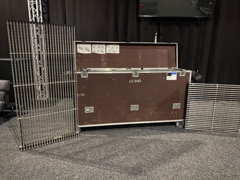 Martin LC 2140 transparent LED wall, network/ETH version incl. cases Package