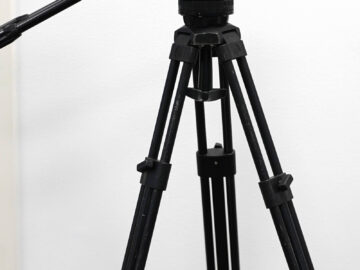 Sachtler DV-6 w/ aluminium legs